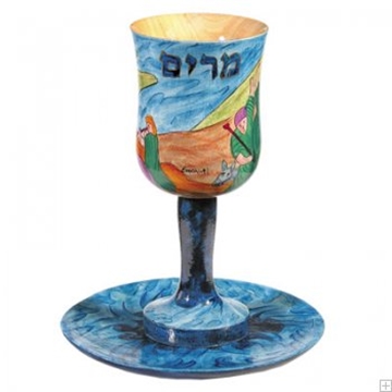 תמונה של כוס מרים ותחתית מעץ "שדה" - יאיר עמנואל