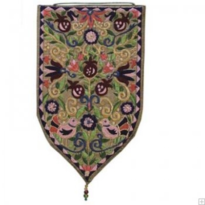 תמונה של שטיח קיר מגן סגנון אוריינטלי (זהב) - יאיר עמנואל