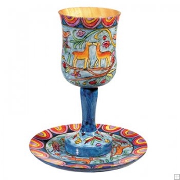 תמונה של גביע קידוש מעץ עם תחתית "אוריינטלי" - יאיר עמנואל
