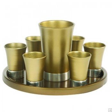 תמונה של סט קידוש מאלומיניום - גביע + 6 כוסות + מגש (זהב) - יאיר עמנואל