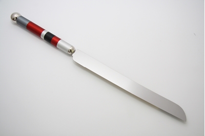תמונה של סכין לחלה (אדום) - קיסריה ארט